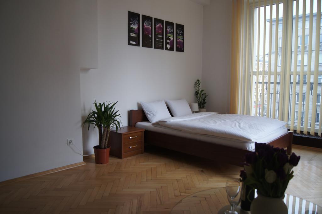 Krucza By Rental Apartments Warsaw Exterior photo