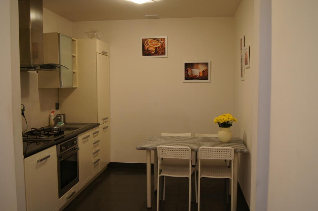 Krucza By Rental Apartments Warsaw Exterior photo